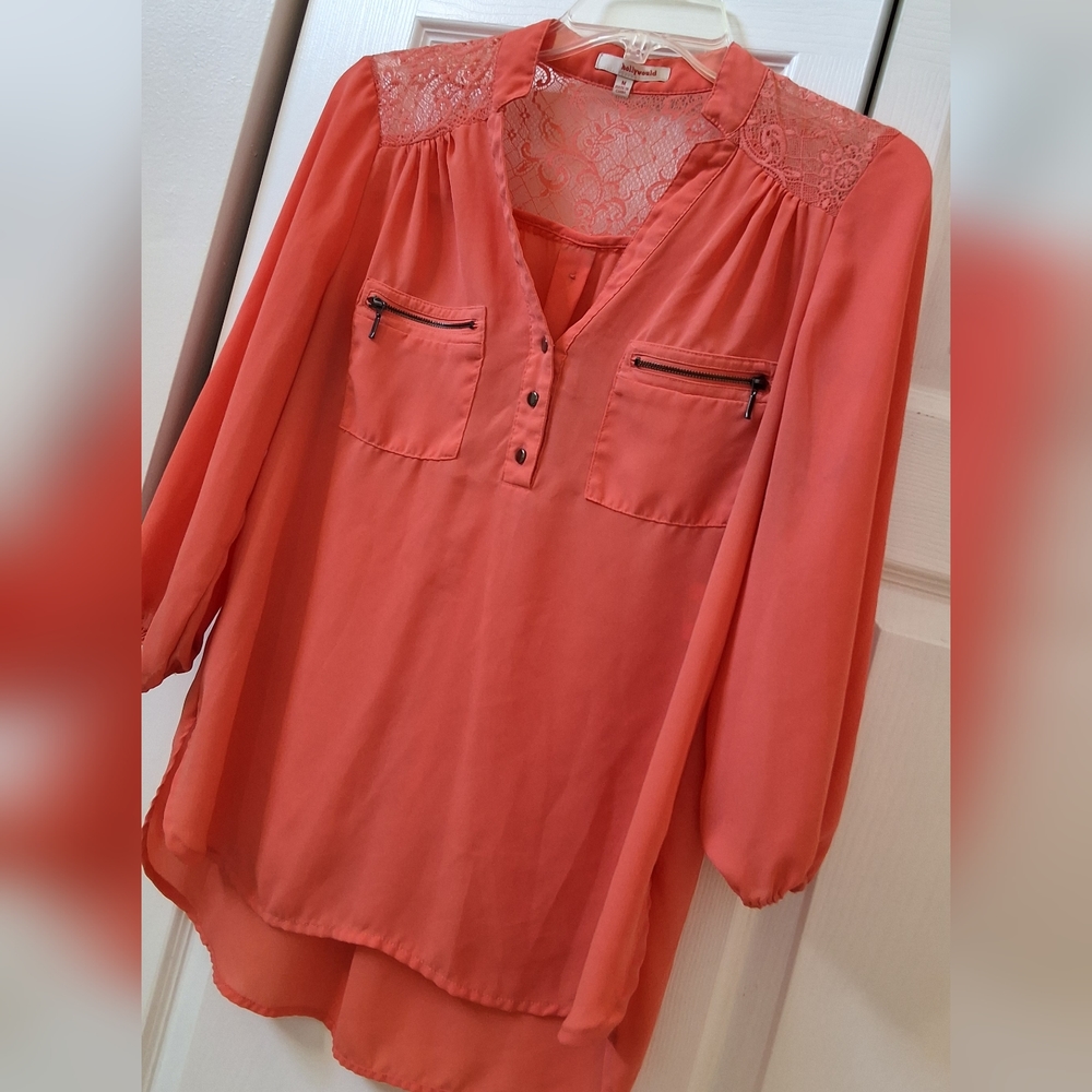 Hollywould, Medium, Woman's Hi/Lo, V Neck Lace Top, Light Peach - Picture 3 of 9